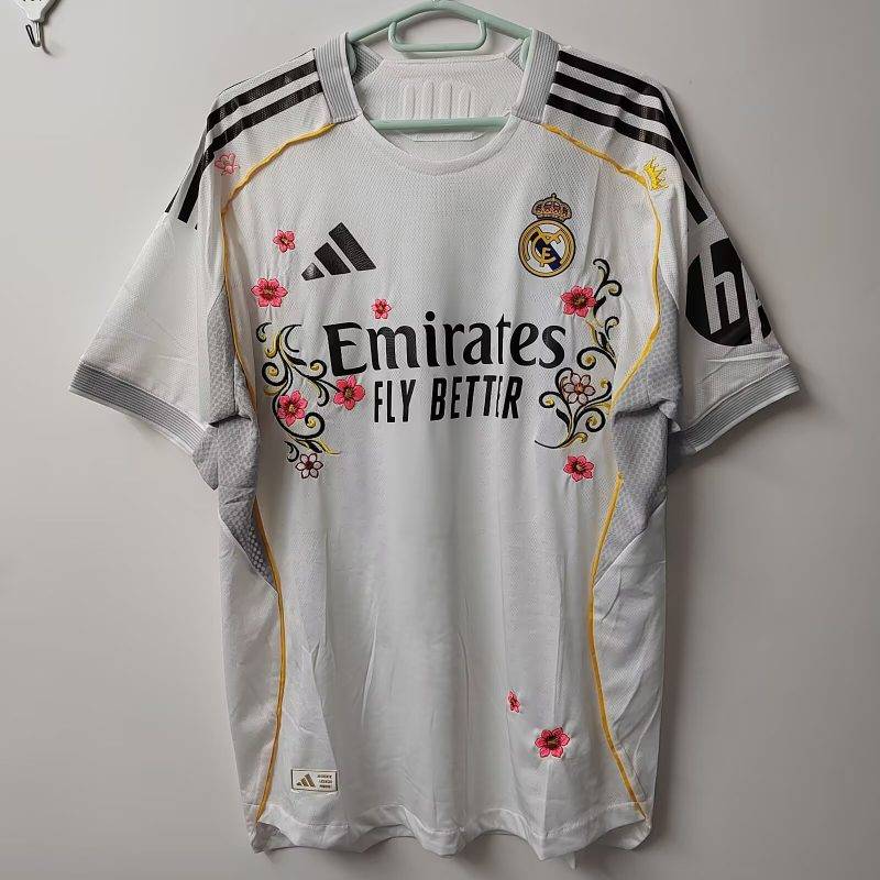 5801067c543bff282dadb76d372b8a28 2025/2026 Real Madrid Home Football Shirt 1:1 Thai Quality
