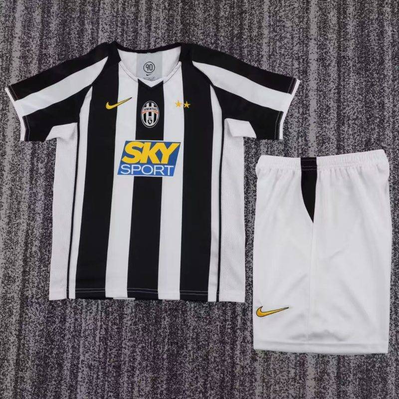 2004/05 Juventus Home Football Shirt Kids Size 1:1 Thai Quality