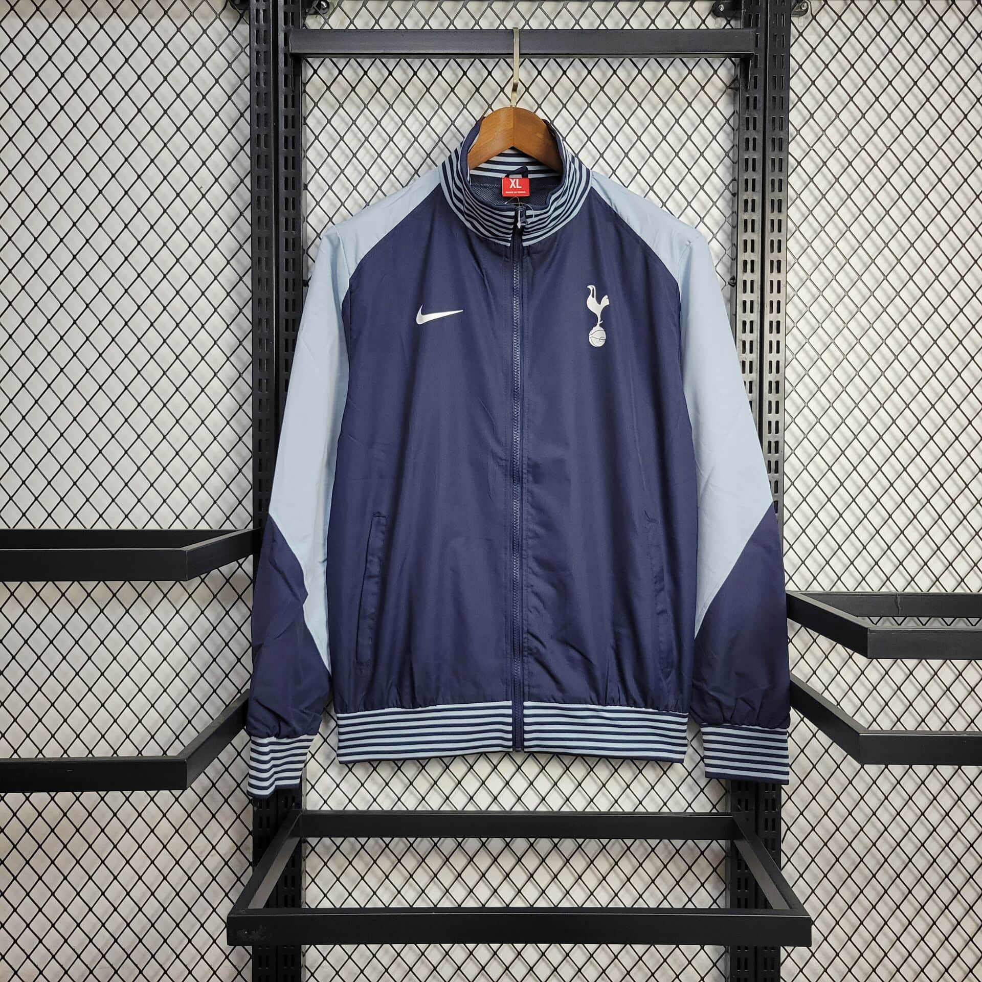 2025/2026 Tottenham Hotspur Windbreaker Football Shirt
