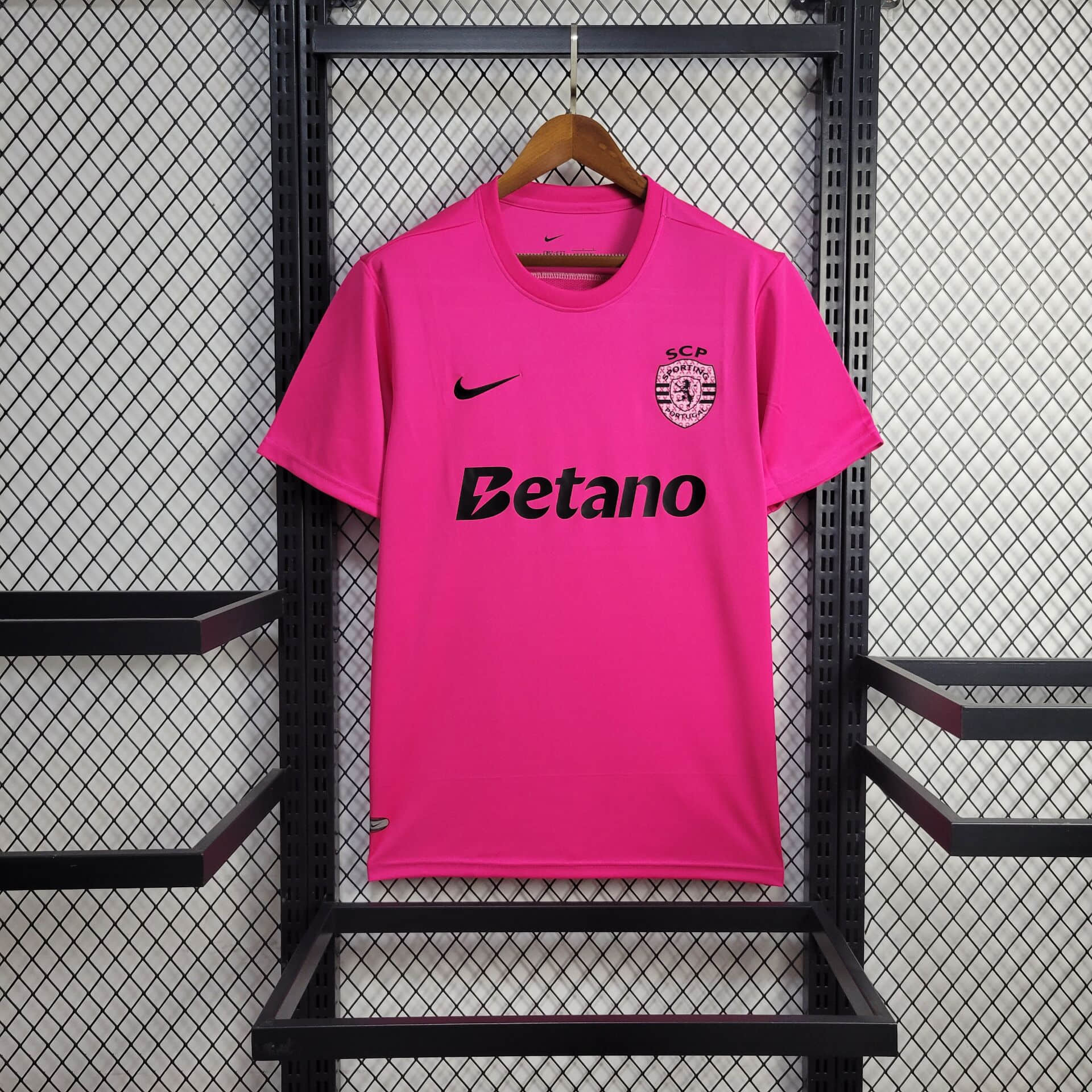 2024/2025 Sporting CP Pink October Football Shirt 1:1 Thai Quality