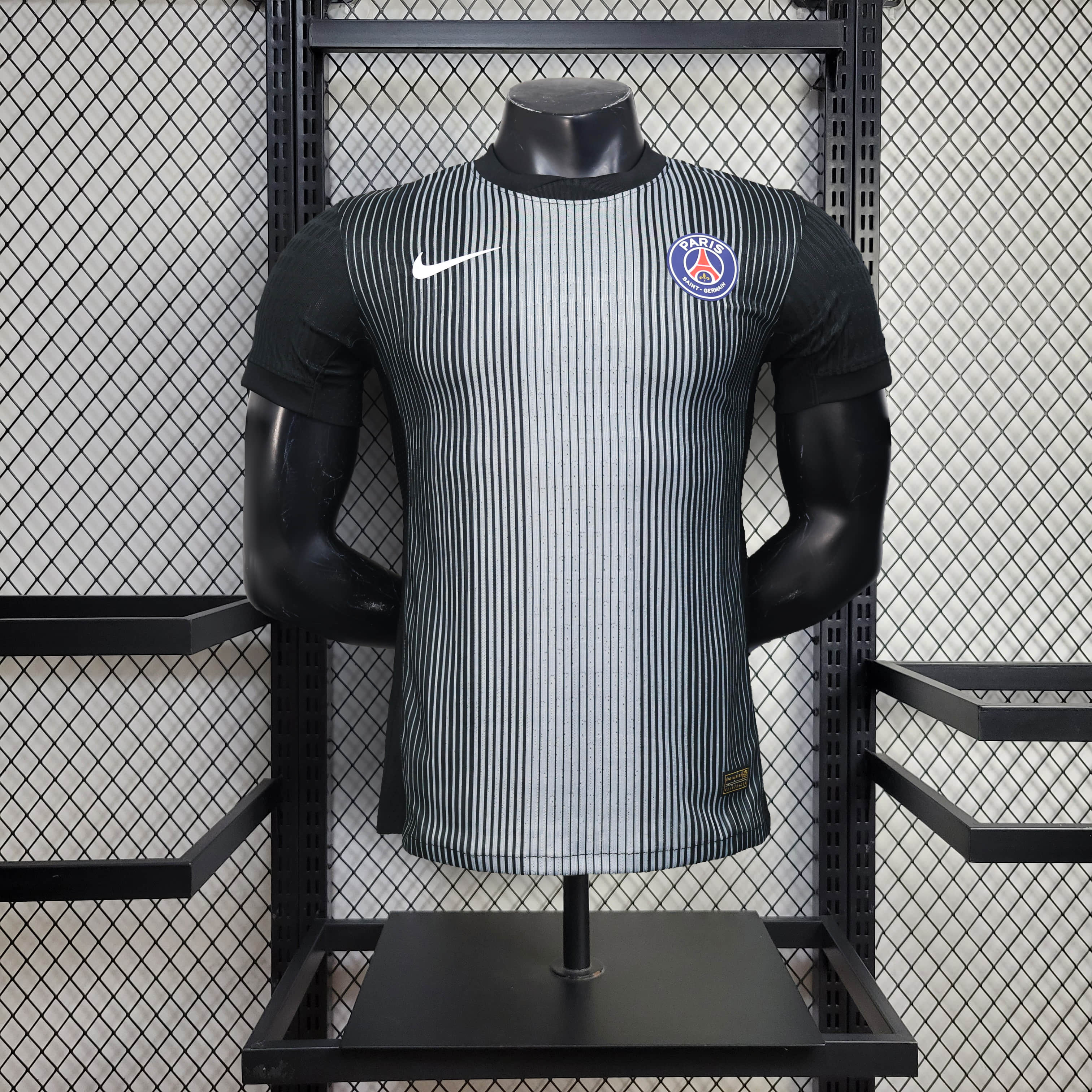 dd4bdd44462e8a9fa9525db30df5f830 2025/2026 Player Version Paris Saint-Germain Goalkeeper Football Shirt 1:1 Thai Quality