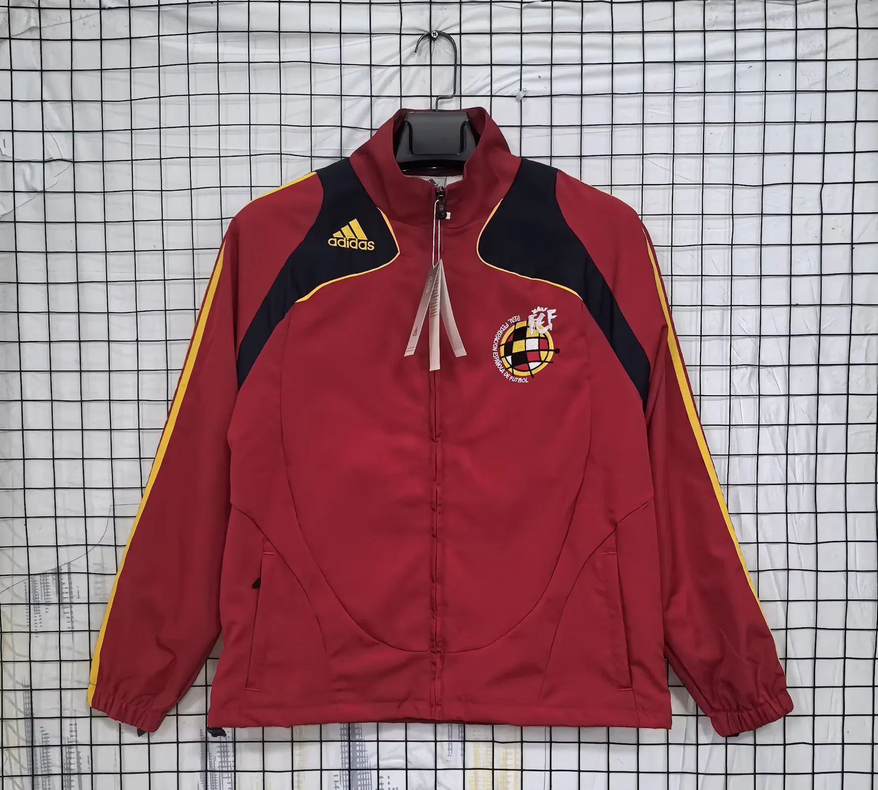 2480dcd3a669067cd73e68446060e057 2007 Retro Spain Windbreaker Football Shirt