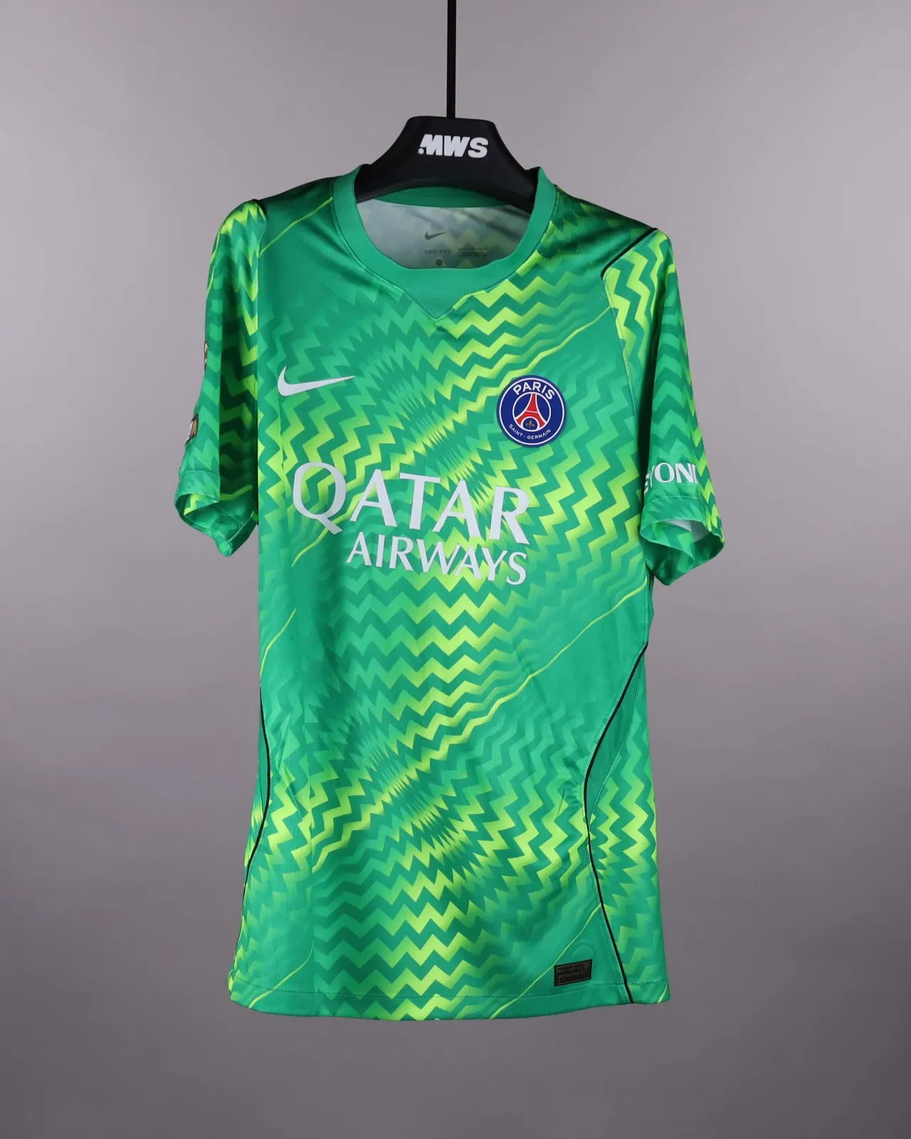 2026/2027 Paris Saint-Germain Goalkeeper Football Shirt 1:1 Thai Quality