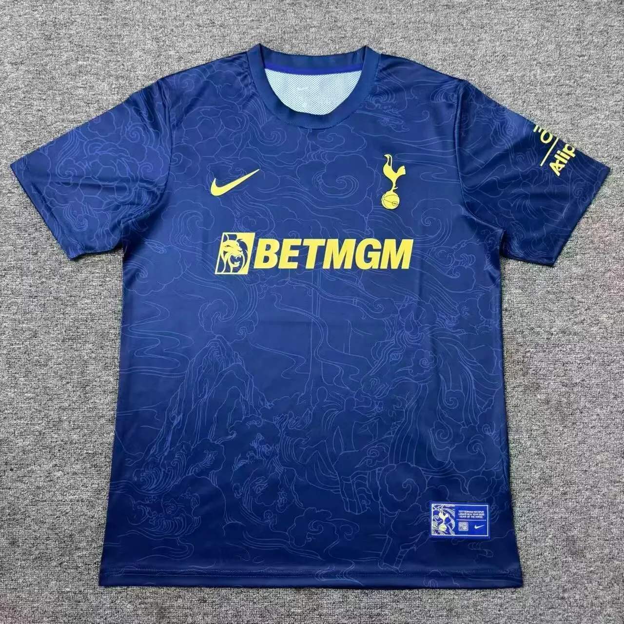 2026/2027 Tottenham Hotspur Pre-match Football Shirt 1:1 Thai Quality