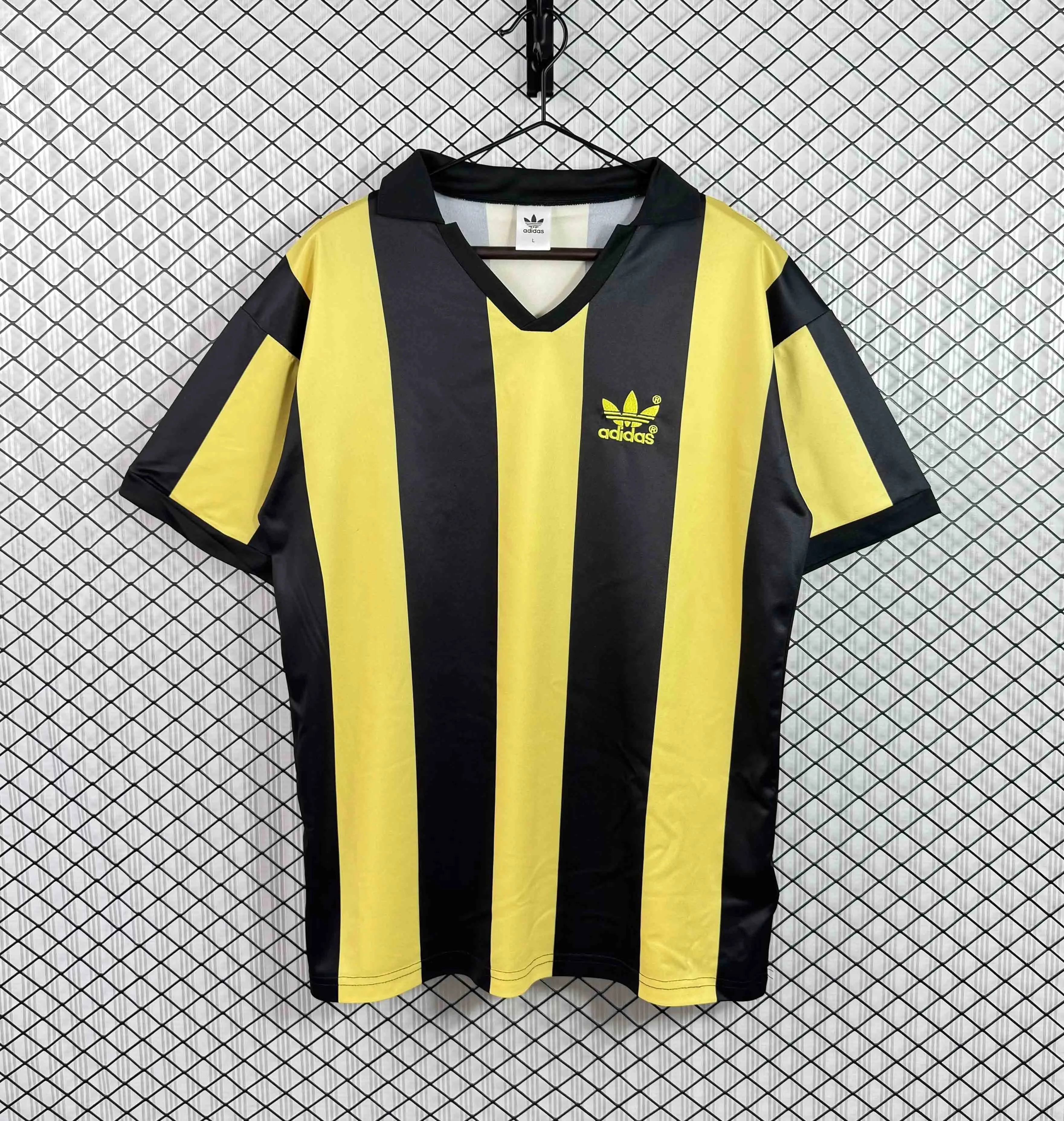 1982 Retro Peñarol Home Football Shirt 1:1 Thai Quality