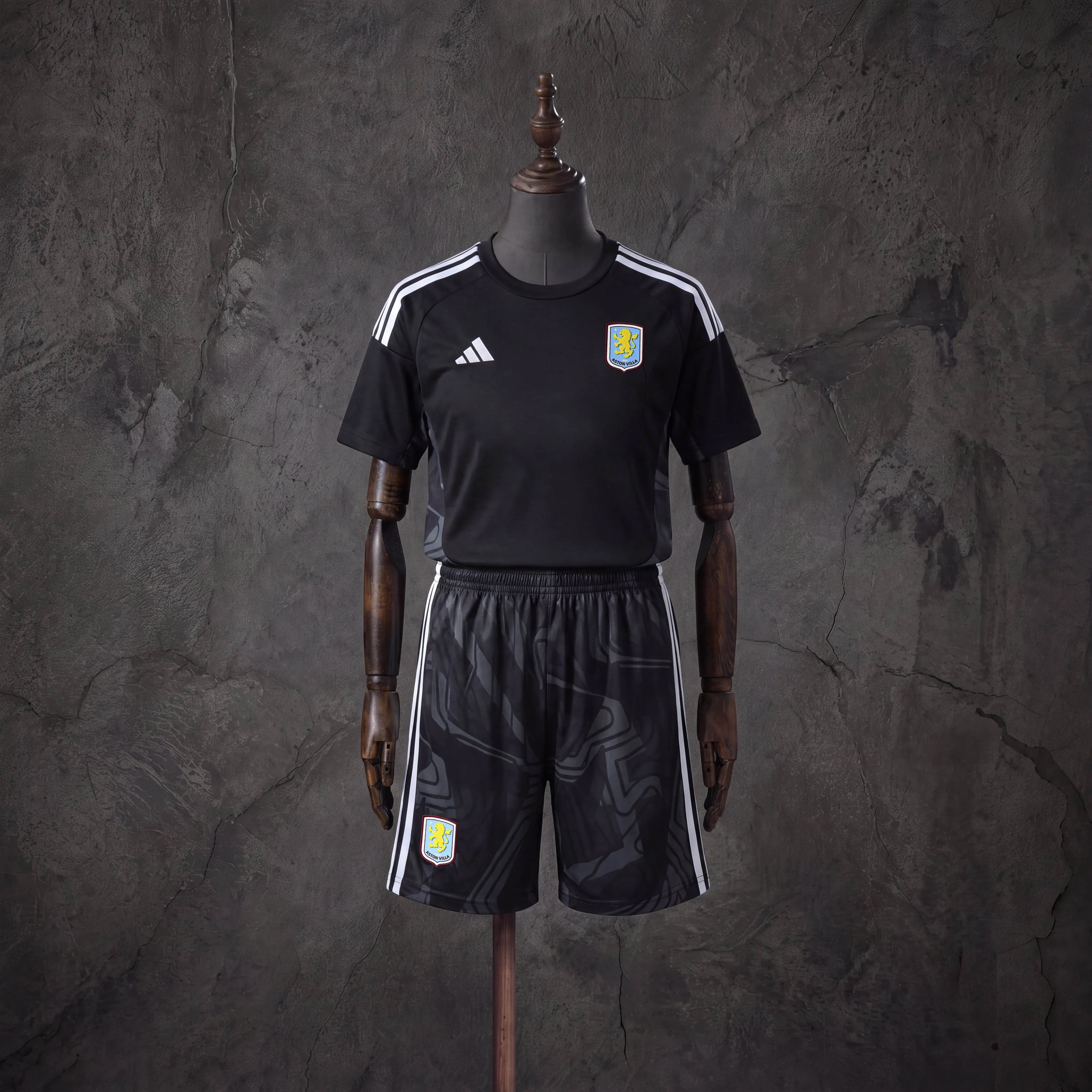2026/2027 Aston Villa Goalkeeper Football Shirt Kids Size