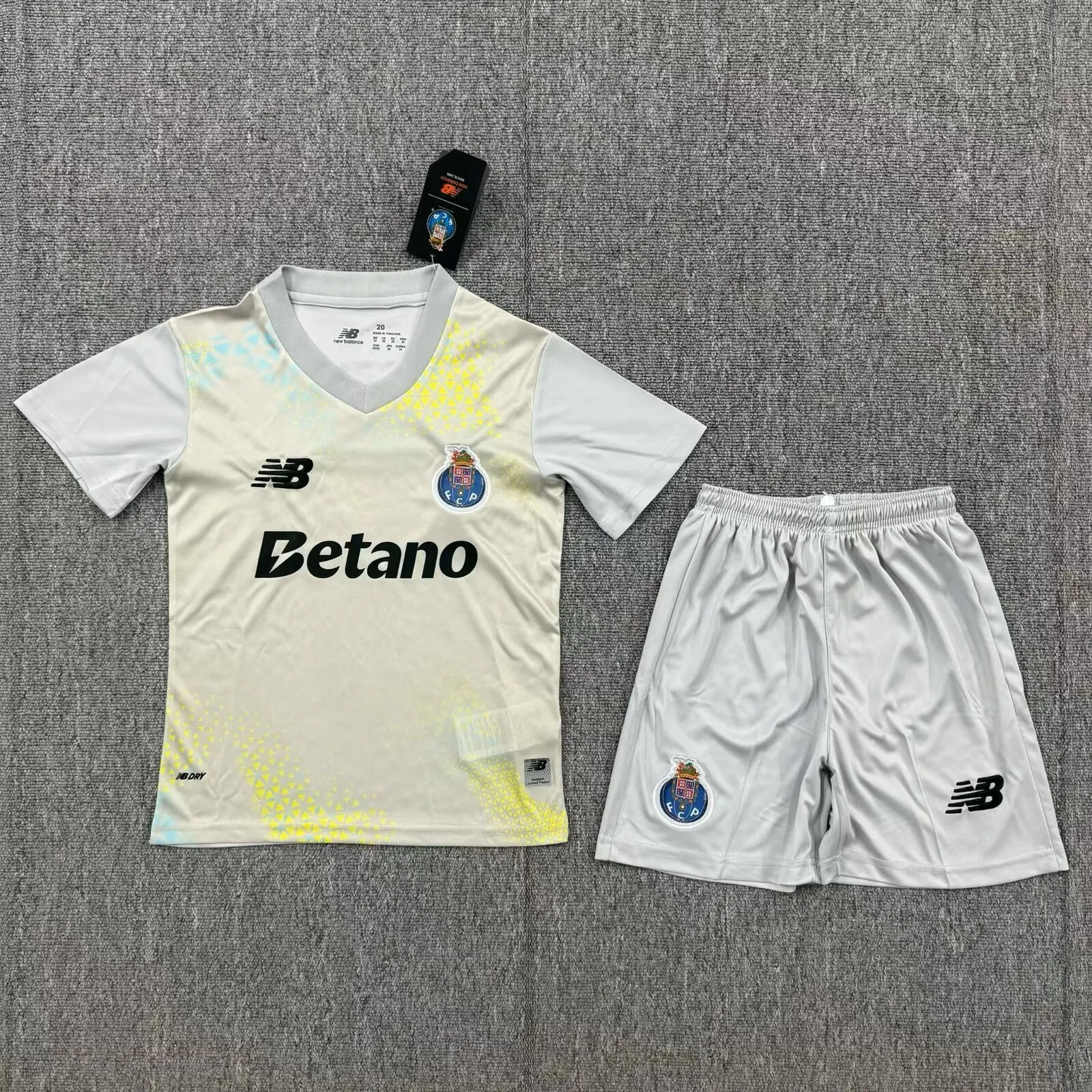 2026/2027 FC Porto Goalkeeper Football Shirt Kids Size 1:1 Thai Quality